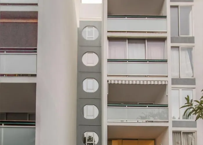 Cascais Calm & Spacious Retreat